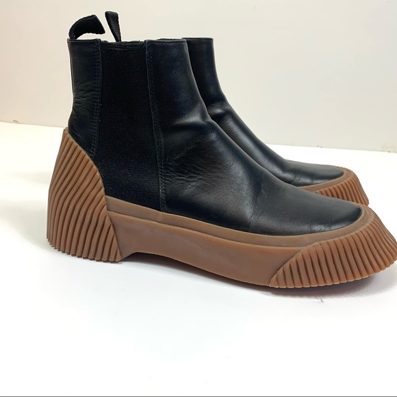 lela chelsea boot